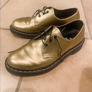 Dr. Martens Gold Size 8